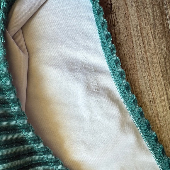 EUC Cupshe Velour Cut Out Bikini - Picture 11 of 12